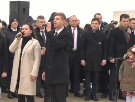 Министър председателят Кирил Петков и председателят на НС Никола Минчев участват